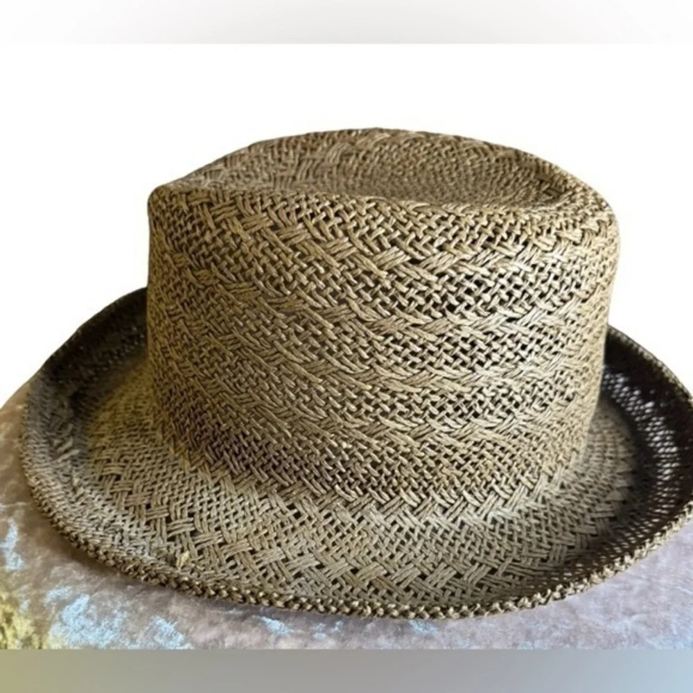 Vintage brown hat